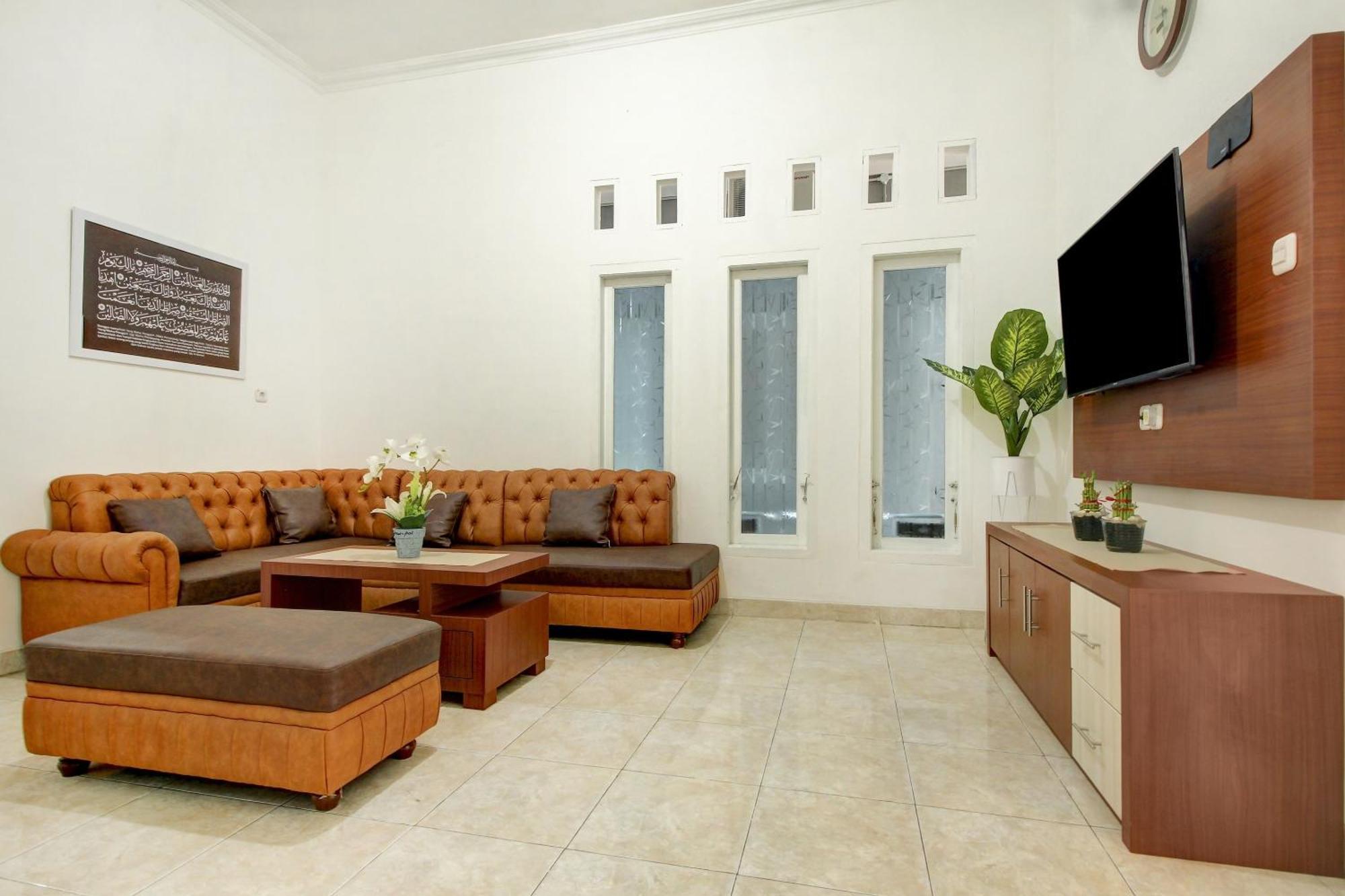 Oyo Life 3415 Penginapan Wimane Palembang Exterior photo
